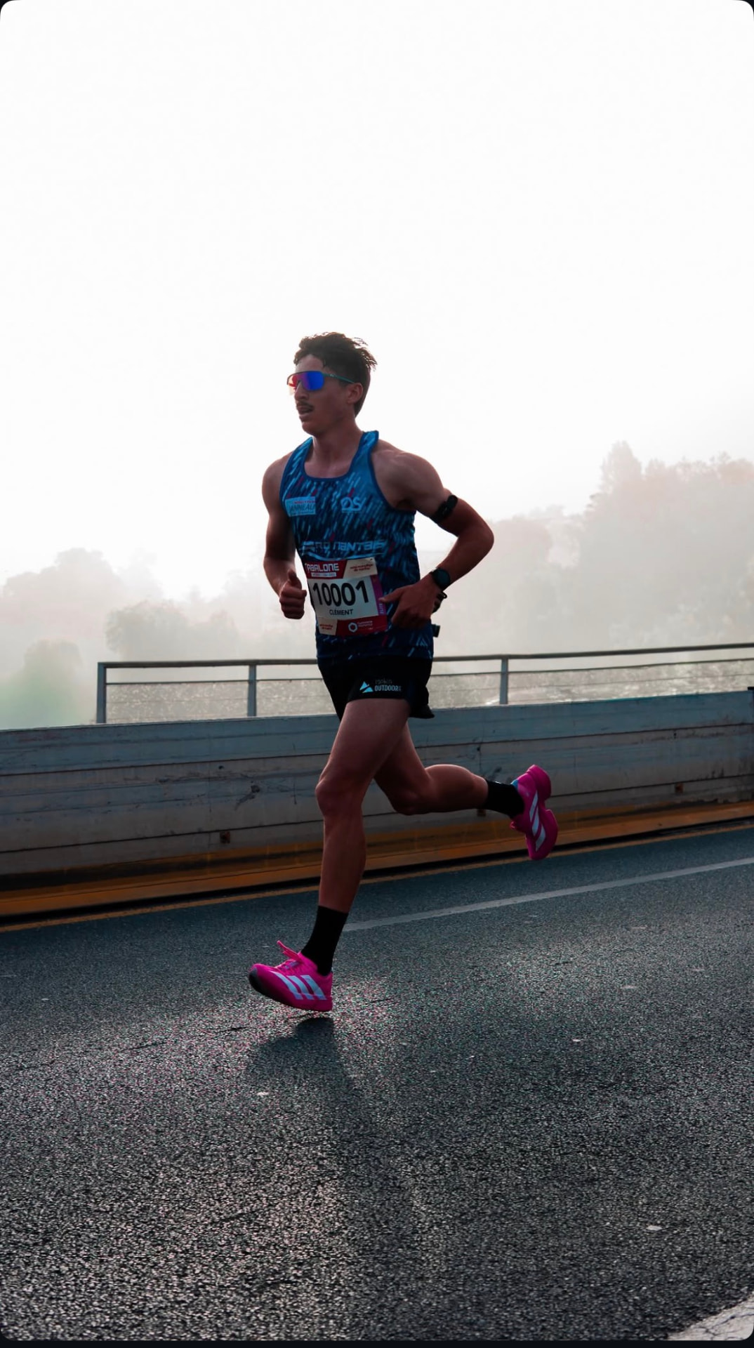 Clément Desnoes en course à pied sur route, dossard 10001